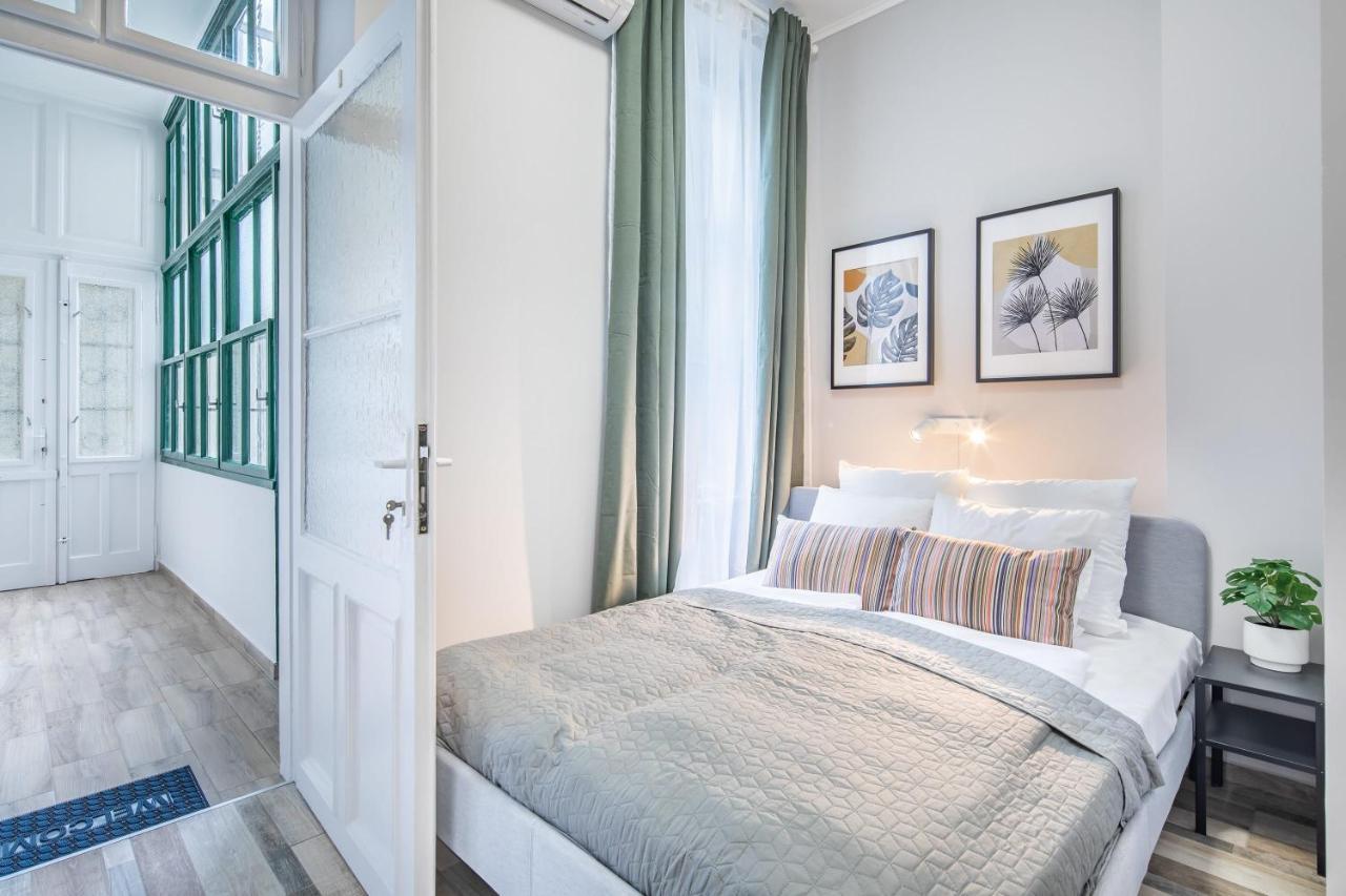 Central New Cozy Budapest Bagian luar foto